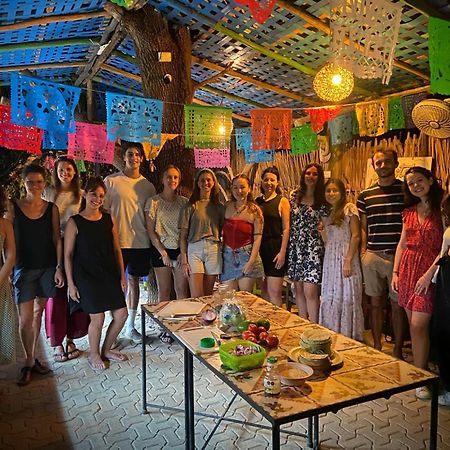 Hostel Candelaria Валядолид Екстериор снимка