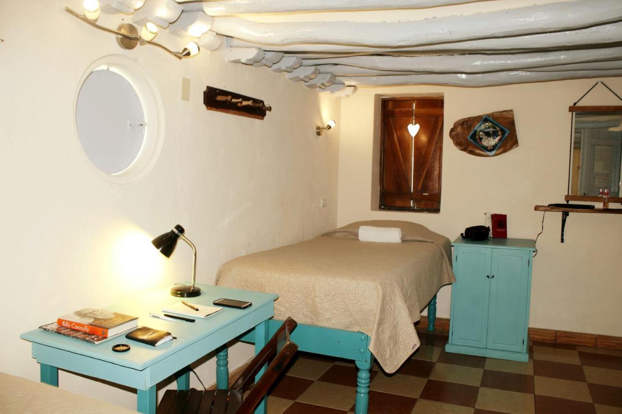 Hostel Candelaria Валядолид Екстериор снимка