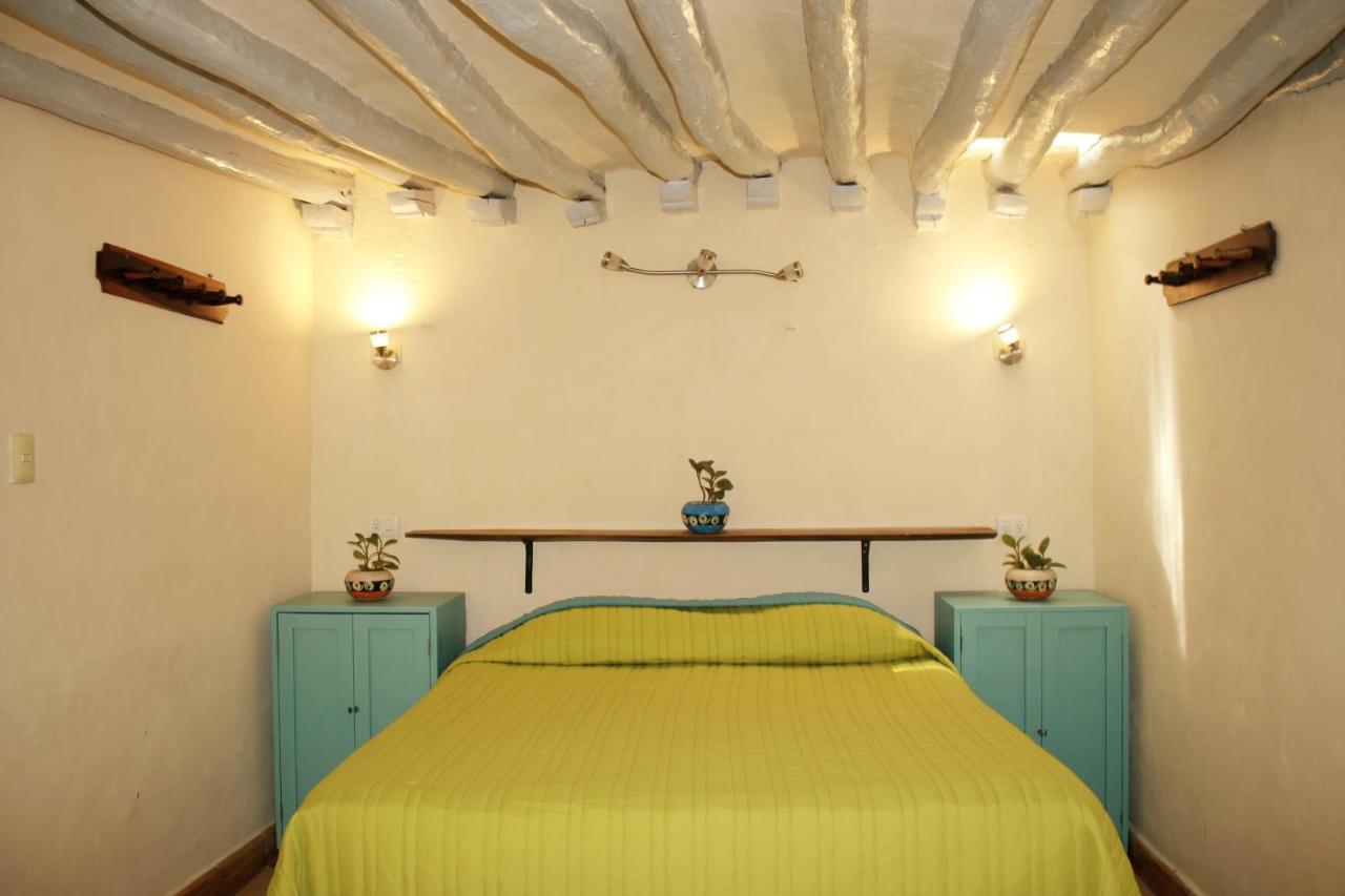 Hostel Candelaria Валядолид Екстериор снимка