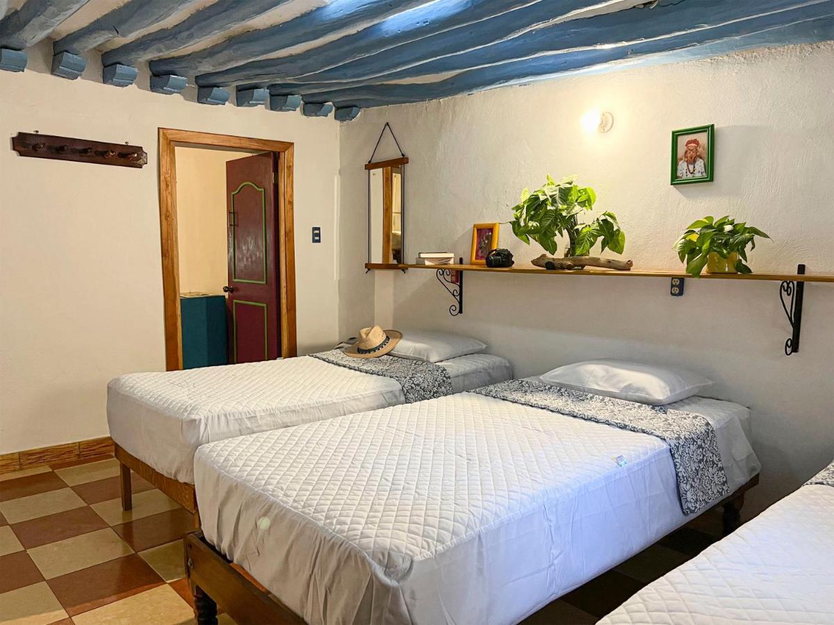 Hostel Candelaria Валядолид Екстериор снимка