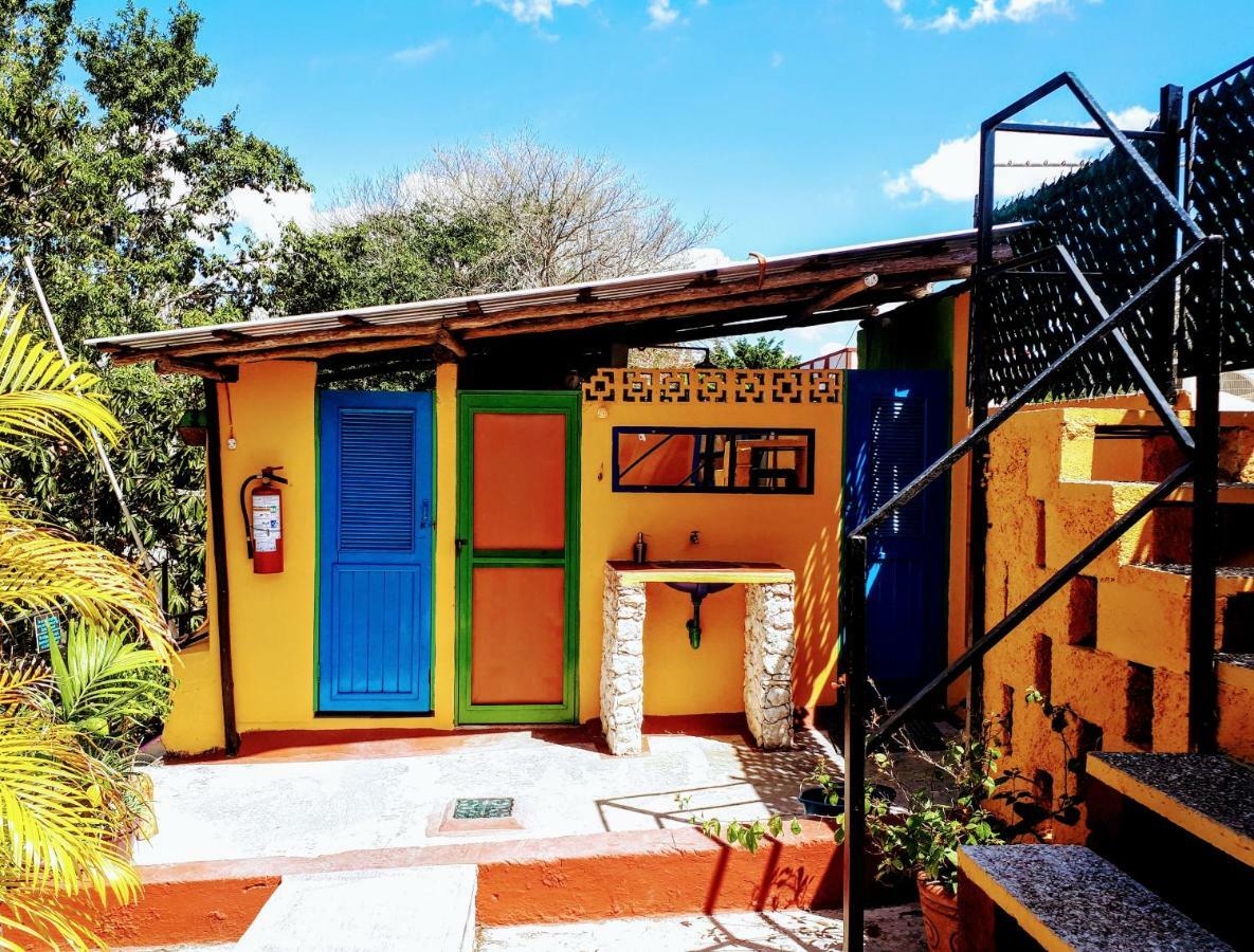 Hostel Candelaria Валядолид Екстериор снимка